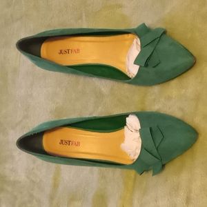 Green, suede heels